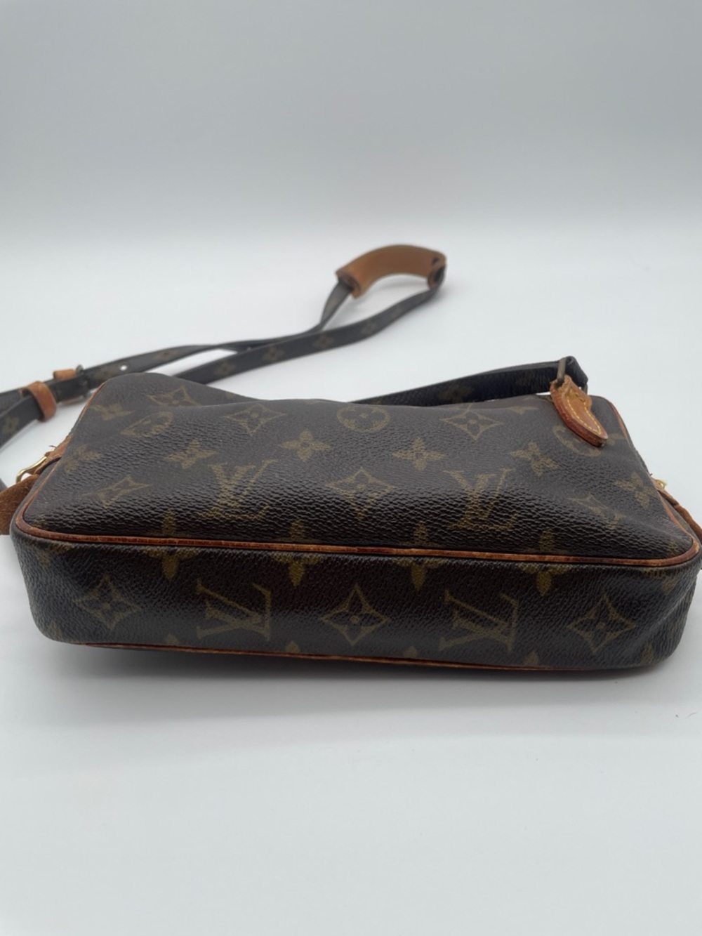 Louis Vuitton Pochette Marley Bandouliere Monogram Crossbody - Picture 3 of 12